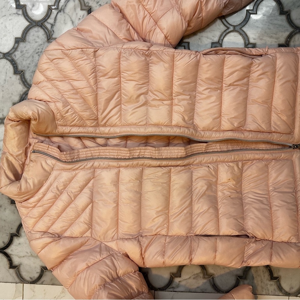 Light pink puffer jacket size large